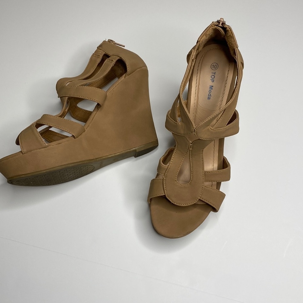Top Moda Tan Strappy Wedge Sandals With Zipper Back For Women Size‎ 10